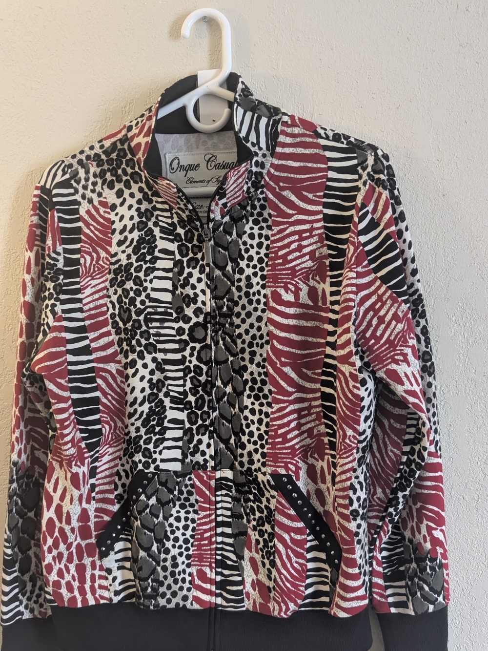 Onque Casuals Black, White & Red Animal-Print Zip Jacket